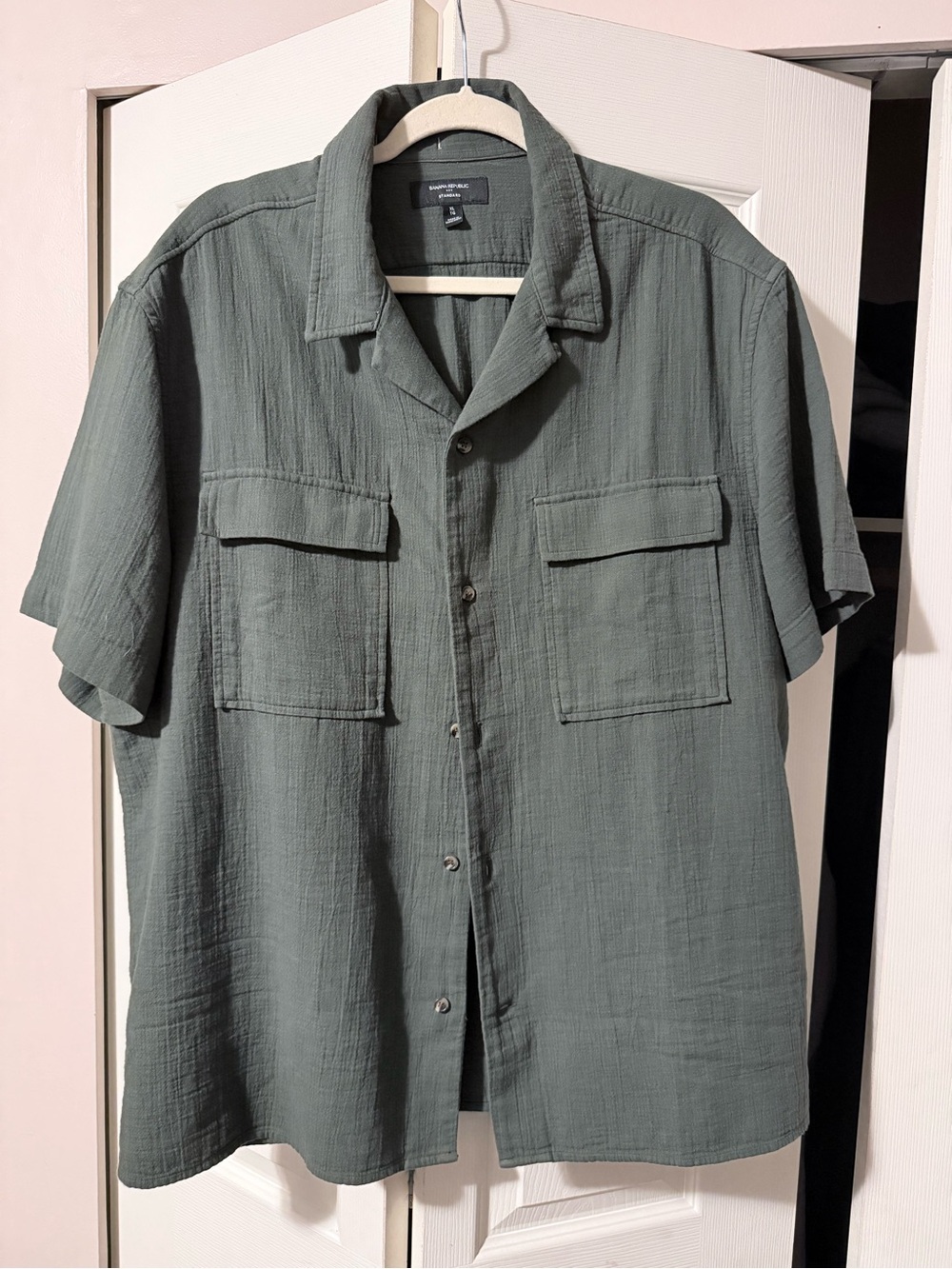 Banana Republic Olive Short-Sleeve Button-Down Shirt